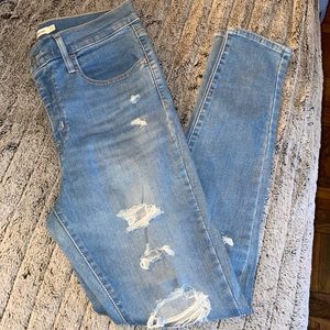 LEVI STRAUSS & Co 720 HIGH RISE SUPER SKINNY JEANS. SIZE 30 Like new